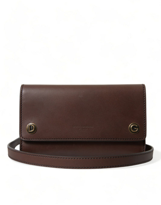 Chic Brown Leather Shoulder Bag with Gold Detailing