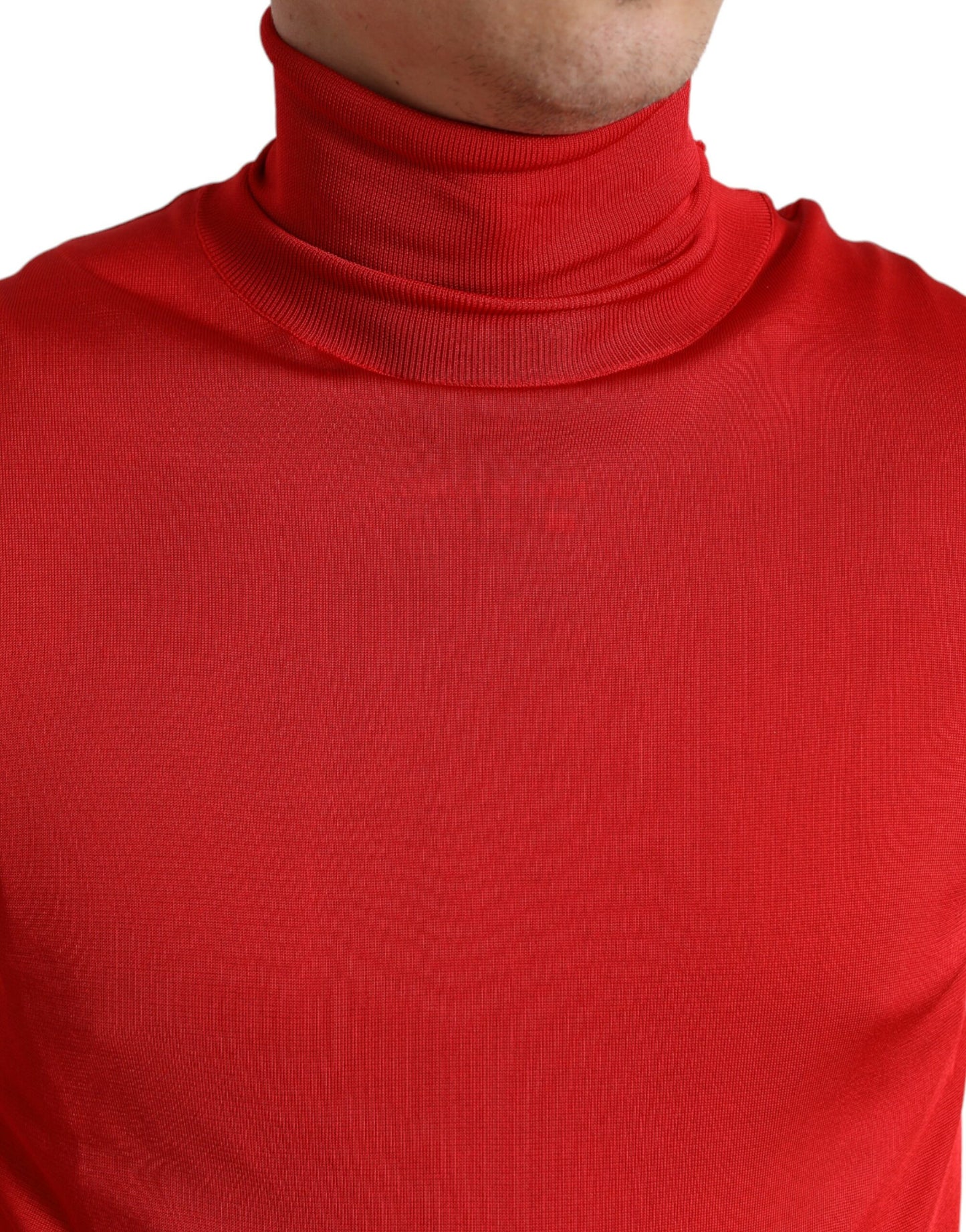 Elegant Silk Turtleneck Sweater in Red