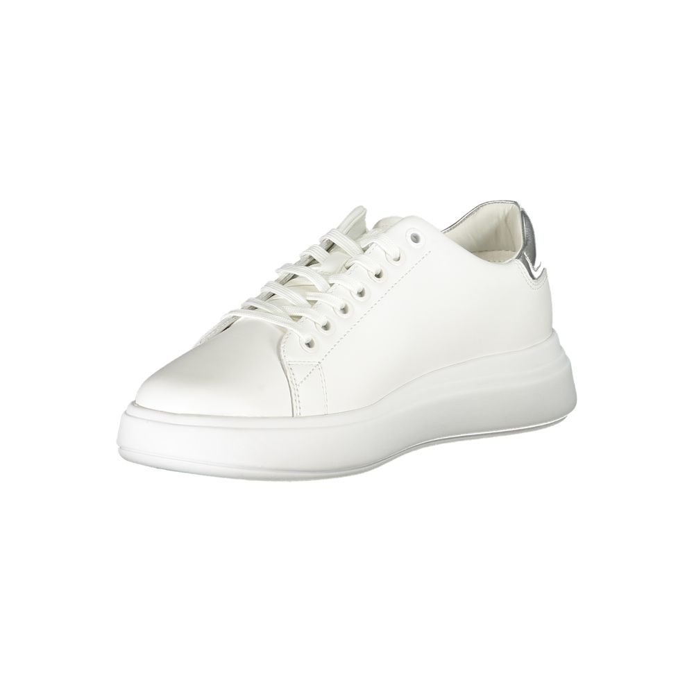 Chic White Sneakers with Contrast Details