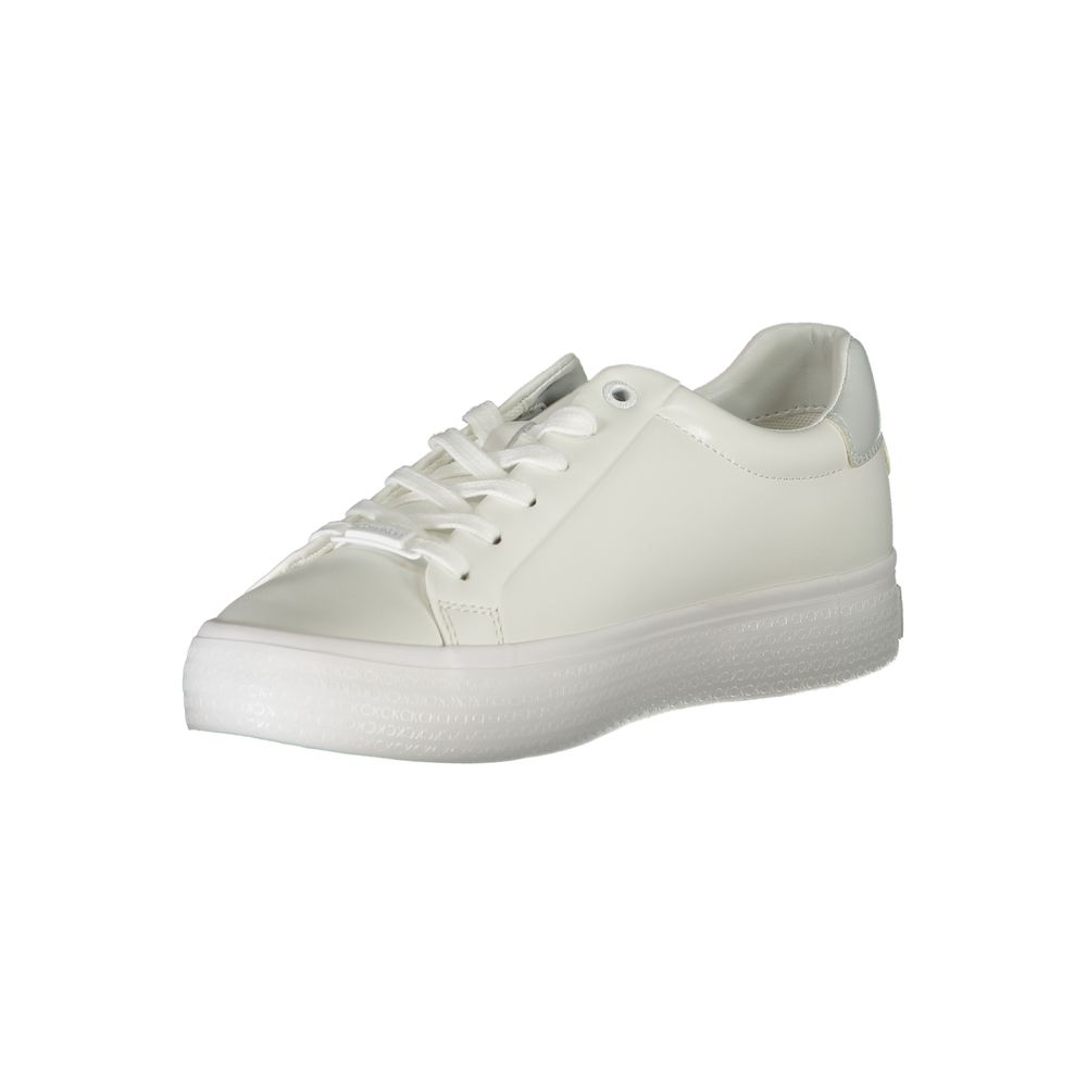 Elegant White Sneakers with Contrast Detailing