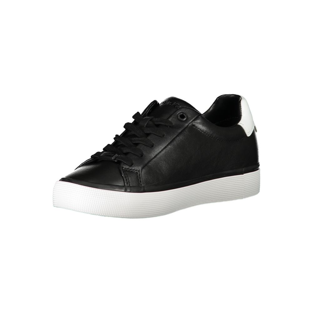 Chic Laced Sports Sneakers with Contrast Details