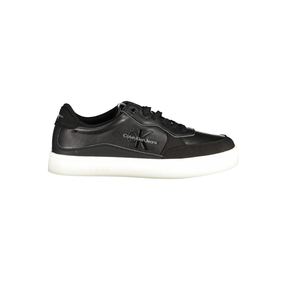 Sleek Black Sports Sneakers with Contrast Details