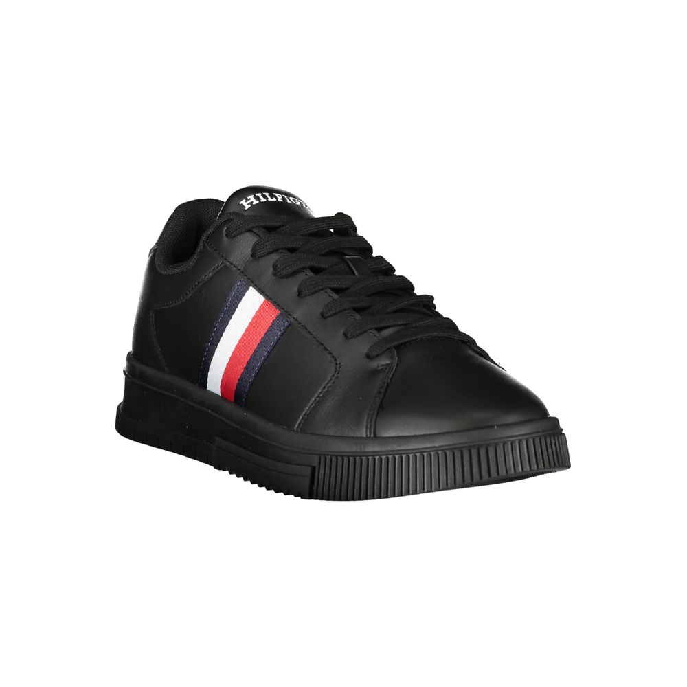 Sleek Black Sneakers with Contrast Details
