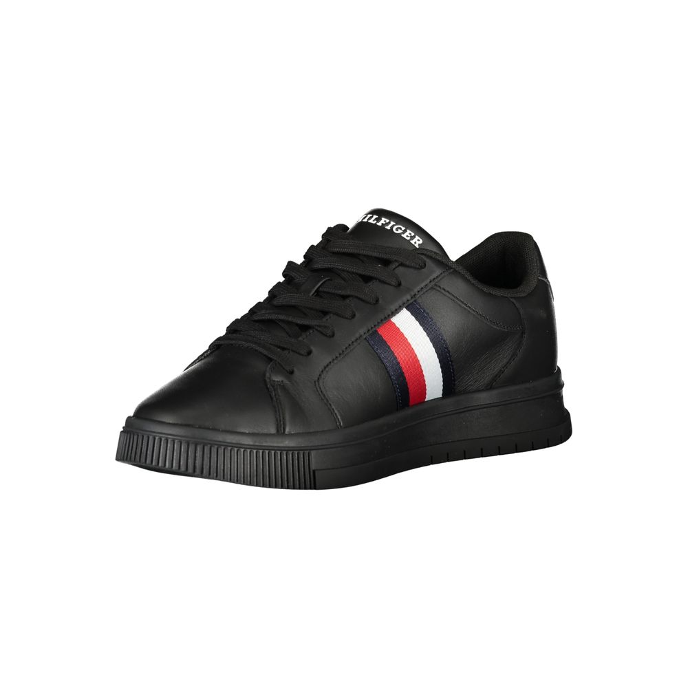 Sleek Black Sneakers with Contrast Details