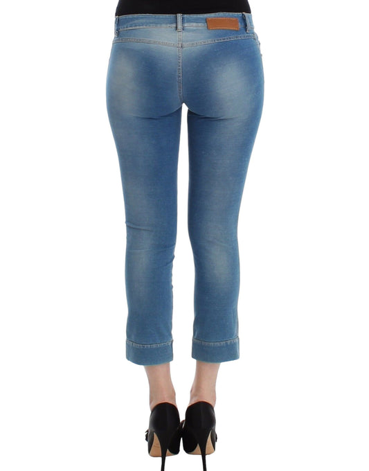 Chic Blue Capri Jeans for Elegant Summers