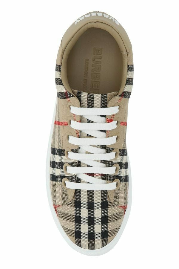 Elegant Beige Low-Top Sneakers for Chic Style