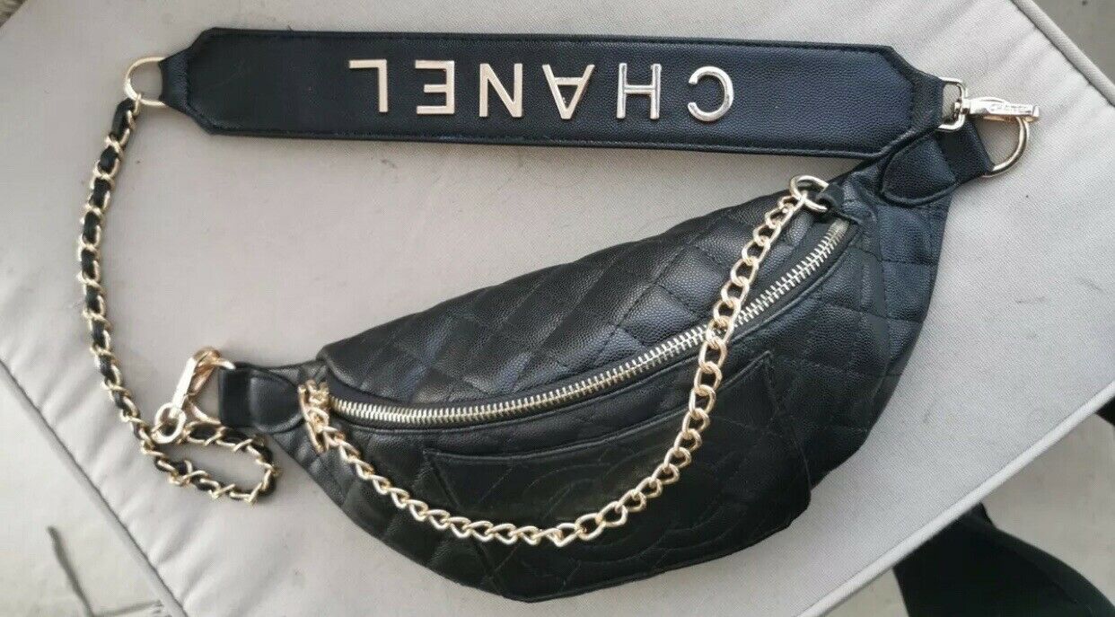 APOL Shopkeeper - Authentic chanel VIP bum bag 1999 only