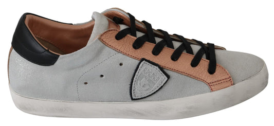 Chic Gray Casual Sneakers for a Trendy Step
