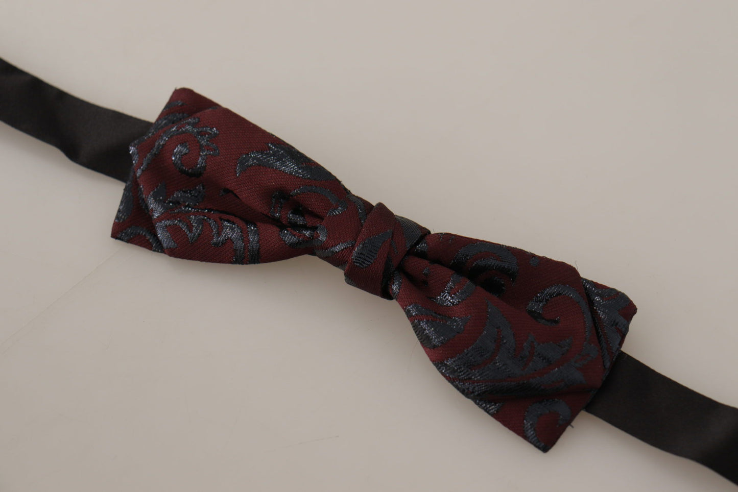 Elegant Bordeaux Bow Tie