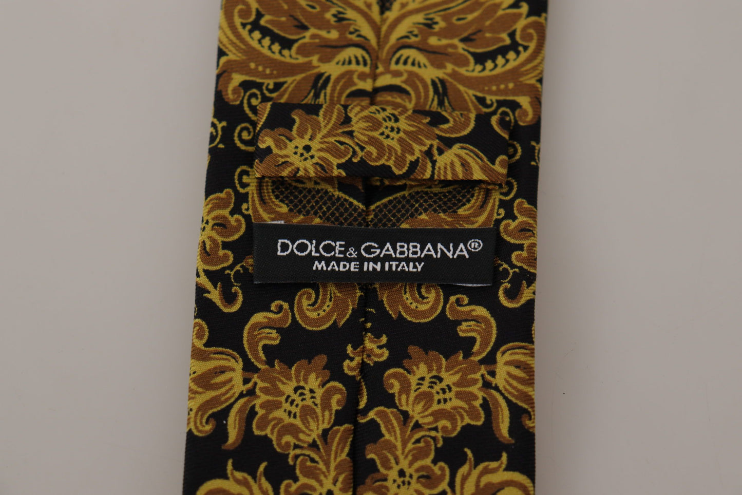 Elegant Gold Silk Tie