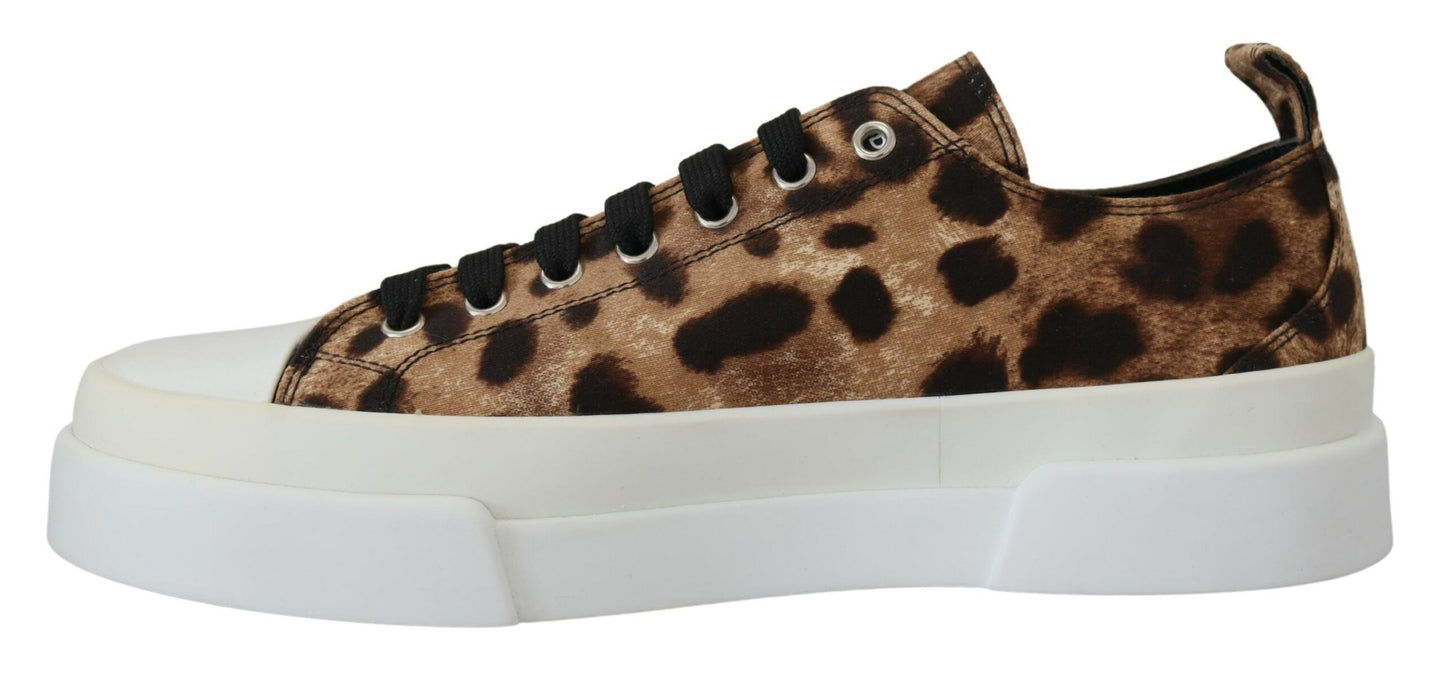 Sleek Leopard Pattern Low Top Sneakers
