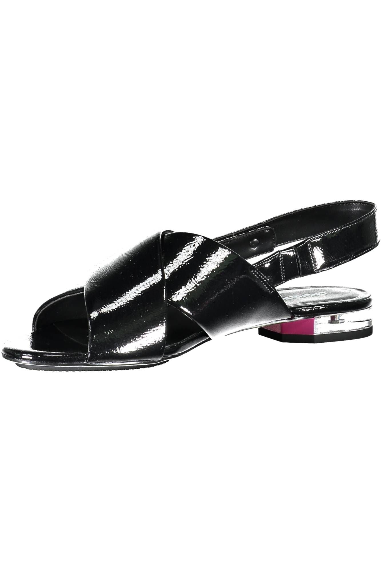 Chic Cross-Front Flat Sandals in Sleek Black