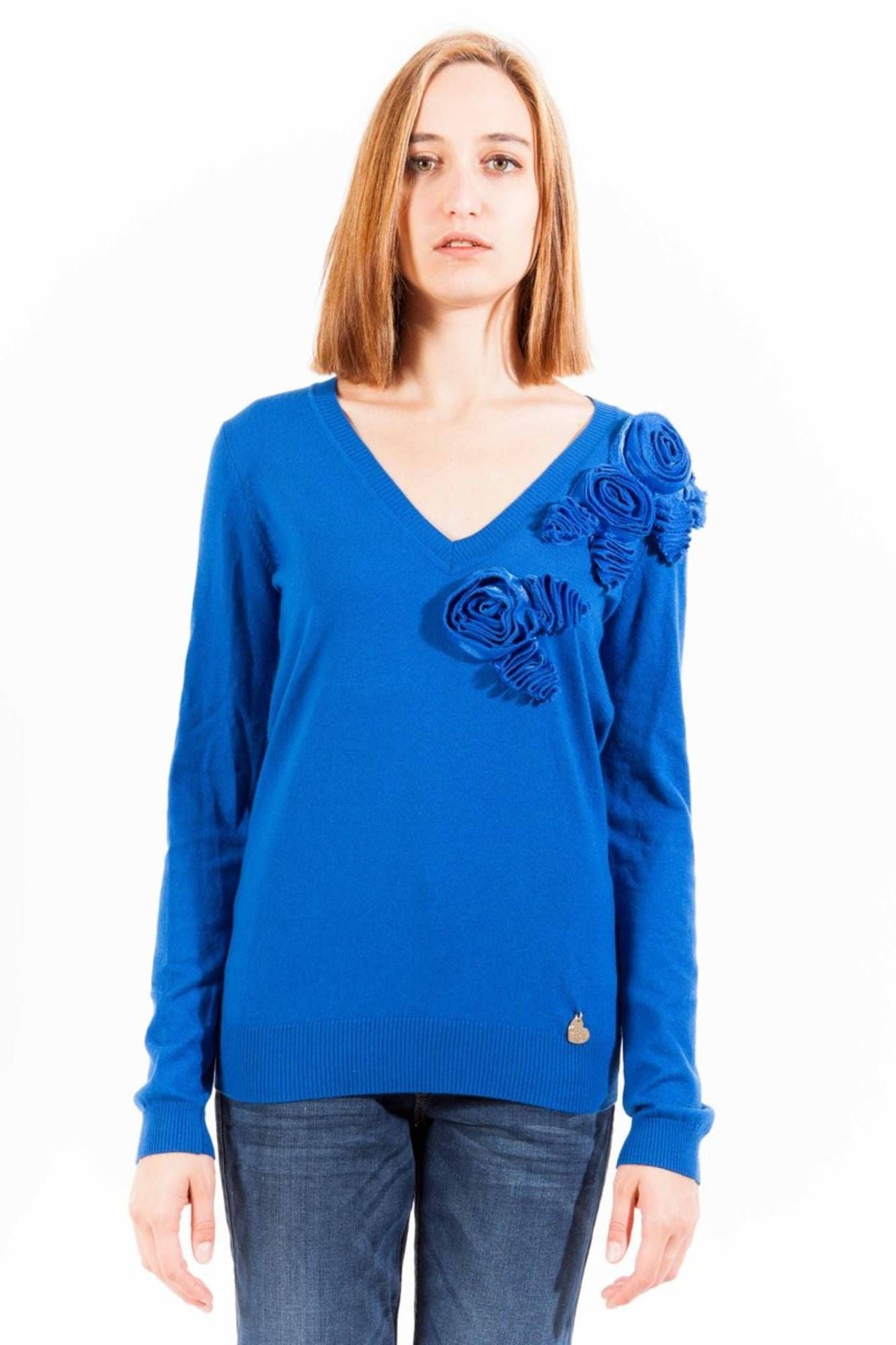 Embroidered V-Neck Long Sleeve Sweater