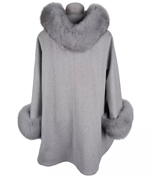 Elegant Virgin Wool Short Coat with Fur Detail