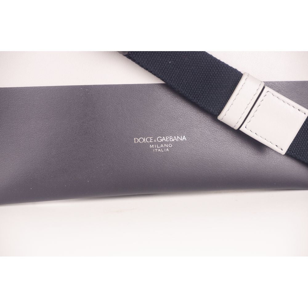 Italian Leather Clip-On Purse in Gray