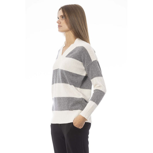 Chic V-Neck Wool-Blend Sweater in Gray