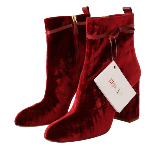 Chic Red Suede Ankle Boots