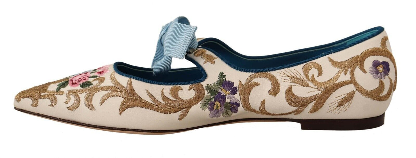 Chic Floral Embroidered Flat Sandals for Summer