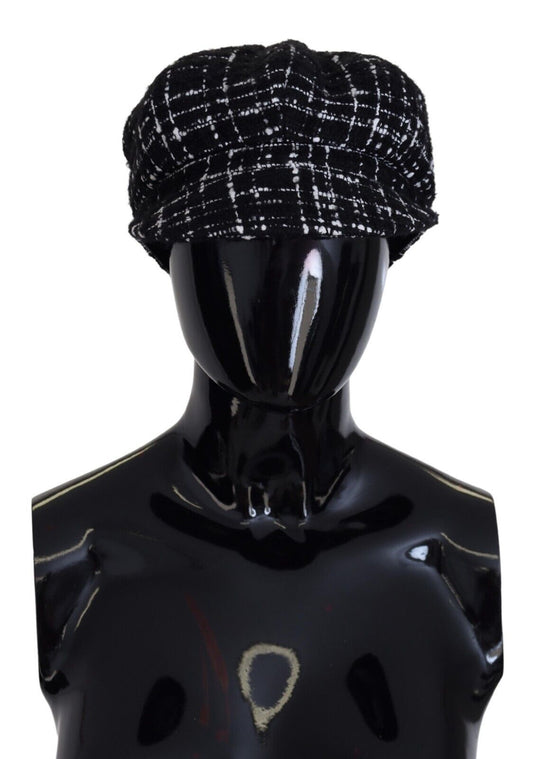 Chic Black Cabbie Hat with Luxurious Blend