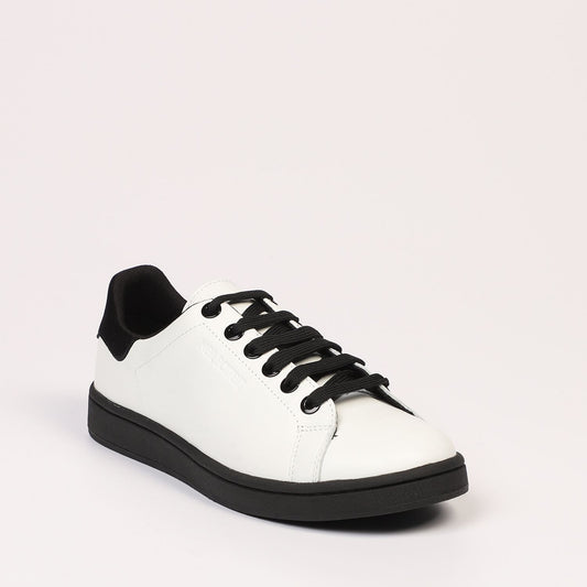 Elegant White Tennis Trainers with Lace Closure