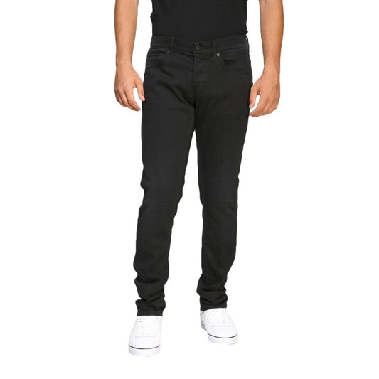 Svelte Black Casual Jeans for the Modern Man