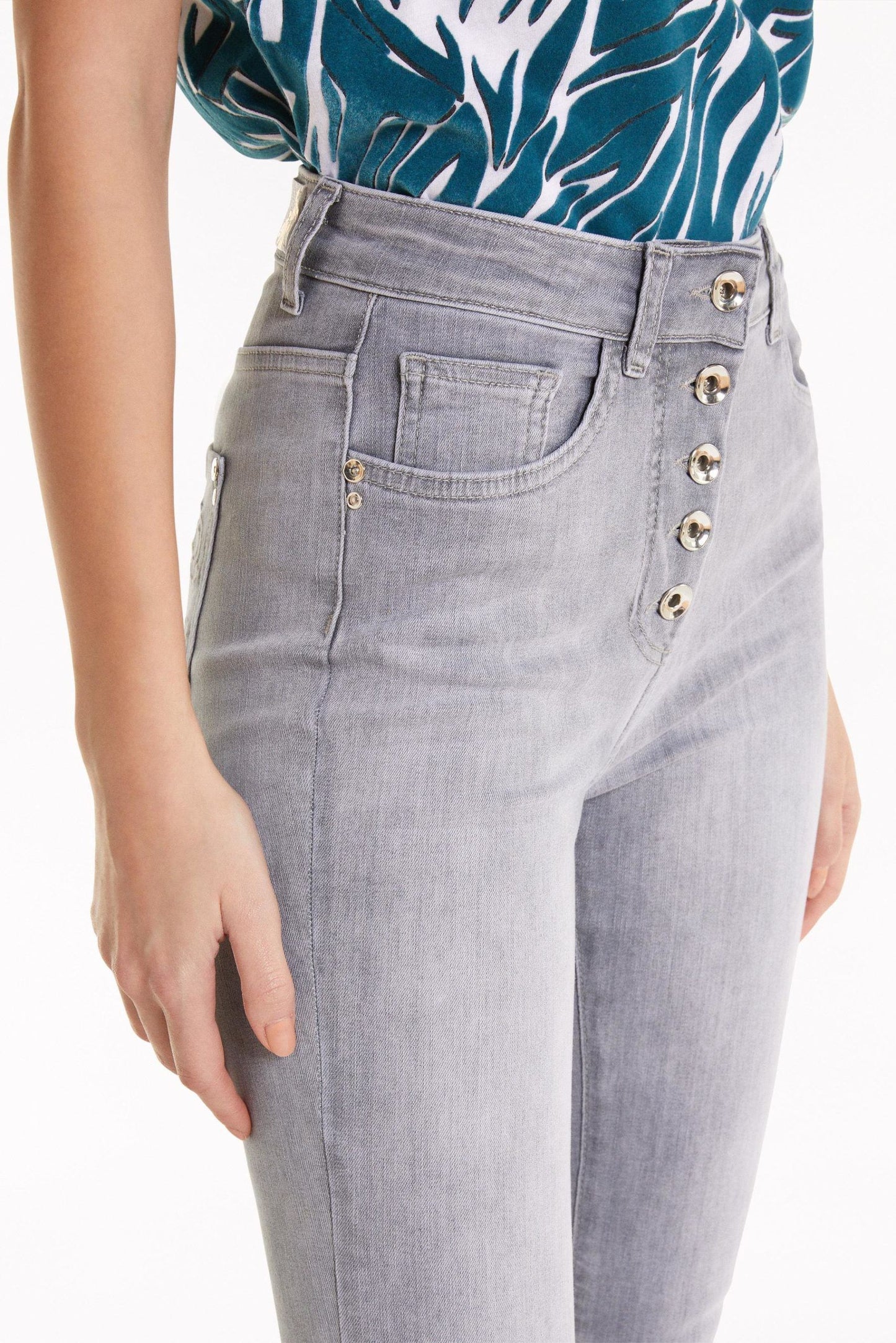 Slim Fit Embroidered Pocket Jeans