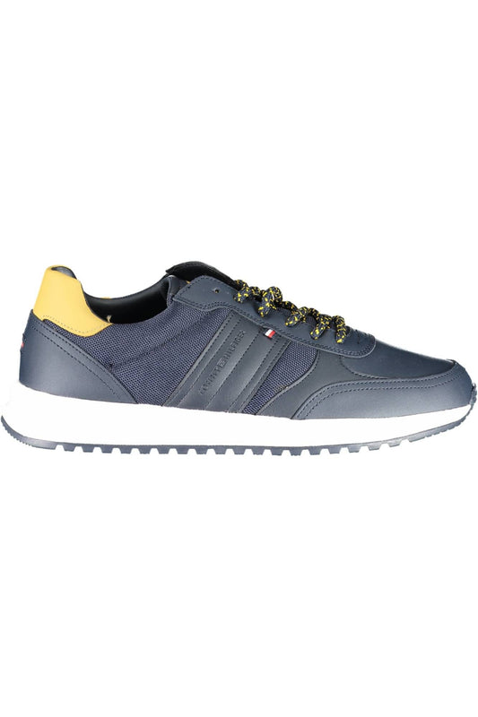 Sleek Blue Sneakers with Contrasting Sole